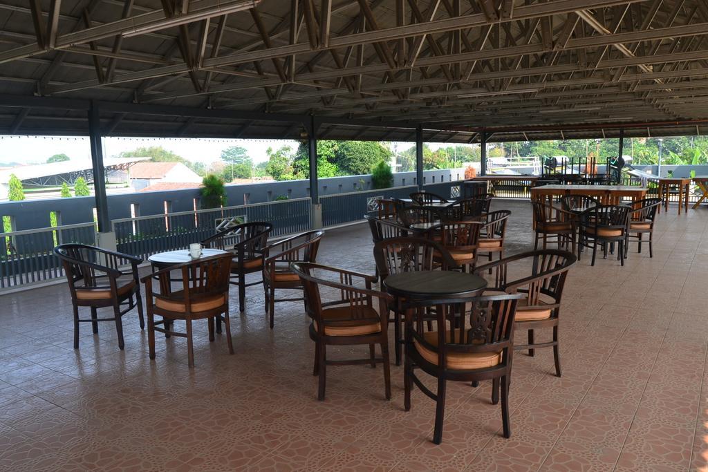 Hotel Khalista Purwakarta Exterior photo