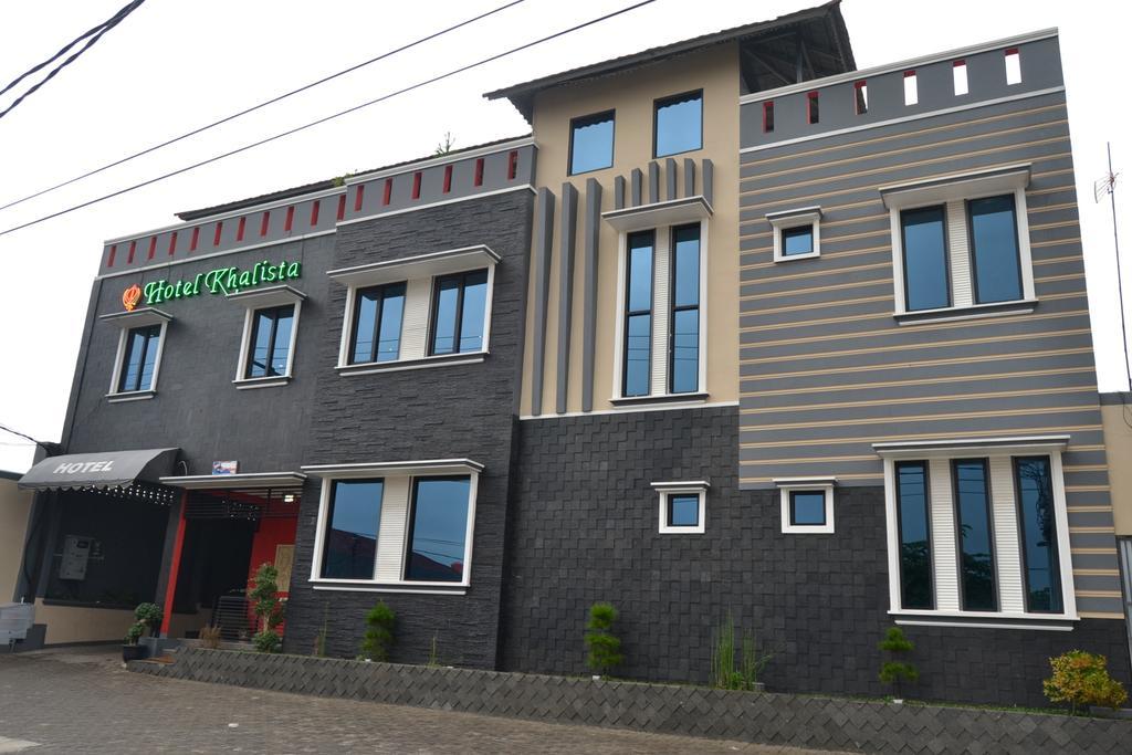 Hotel Khalista Purwakarta Exterior photo